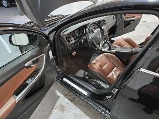 Volvo V-60 2.4 D6 AWD Plug-In Hybrid Summum picture 19
