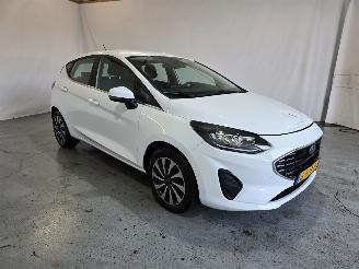 krockskadad bil auto Ford Fiesta 1.0 Eco Boost Hybrid Titanium 2023/10