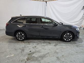 Kia Ceed 1.0 T-GDi MHEV Design Edition picture 8