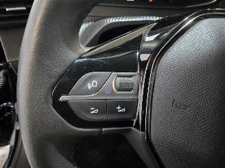 Peugeot 208 1.2 PureTech 100 Allure picture 30