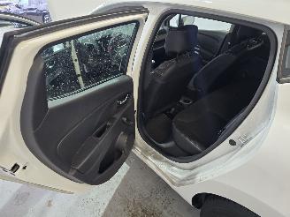 Renault Clio 1.5 dCi ECO Expression picture 22