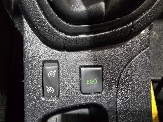 Renault Clio 1.5 dCi ECO Expression picture 35