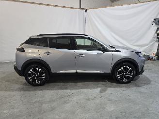 Peugeot e-2008 EV Allure Pack 50 kWh picture 8