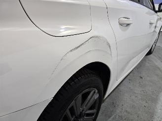 Peugeot 308 1.2 PureTech Active Pack Business picture 9