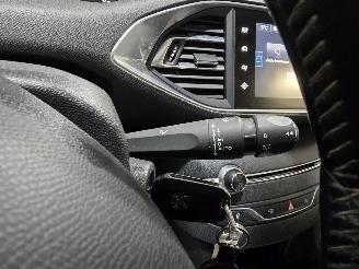 Peugeot 308 SW 1.6 BlueHDI Blue Lease Executive Pack picture 27