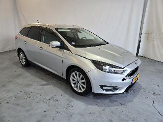 skadebil auto Ford Focus Wagon 1.0 Titanium 2017/8