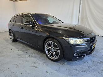 Schadeauto BMW 3-serie Touring 318i M Sport Corporate Lease 2019/9