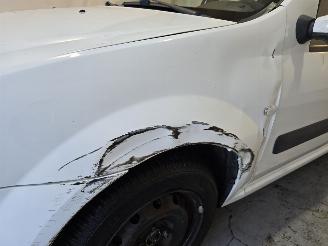 Dacia Logan 1.6 MPI Lauréate picture 10