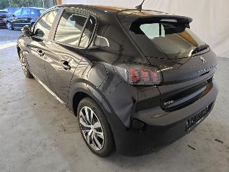 Peugeot 208 1.2 PT Active Pack picture 5