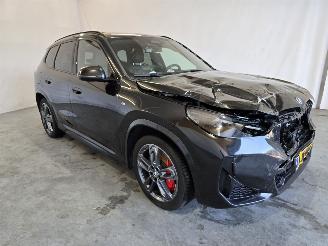 krockskadad bil auto BMW X1 XDRIVE25E 2025/3