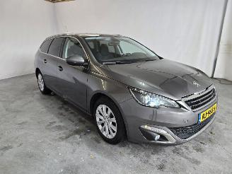 Unfallwagen Peugeot 308 1.2 PureTech Allure 2017/11