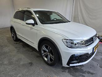 Voiture accidenté Volkswagen Tiguan 1.4 TSI 4Motion Highline 2018/2