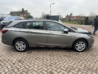 Opel Astra 1.0 Online Ed. SPORTS TOURER picture 6