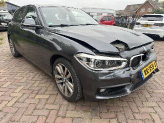 BMW 1-serie 118i Executive picture 4