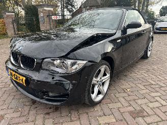 uszkodzony samochody osobowe BMW 1-serie Cabrio 118i High Executive 2008/7