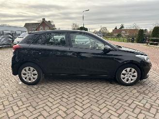 Hyundai I-20 1.2 HP i-Motion picture 5