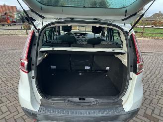 Renault Scenic 1.6 Parisiènne picture 10