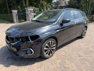 uszkodzony samochody osobowe Fiat Tipo 1.4 T-Jet 16v Business Lusso 2018/3