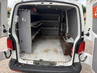 Volkswagen Transporter 2.0 TDI L2H3 28 picture 12