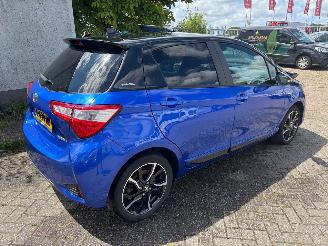 Toyota Yaris 1.5 hybrid clima/velgen picture 3