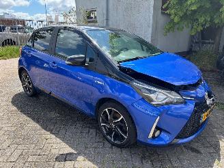 Toyota Yaris 1.5 hybrid clima/velgen picture 2