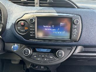 Toyota Yaris 1.5 hybrid clima/velgen picture 9