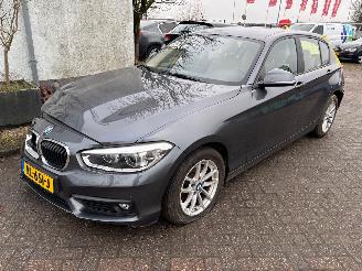 krockskadad bil auto BMW 1-serie 118i 2018/1