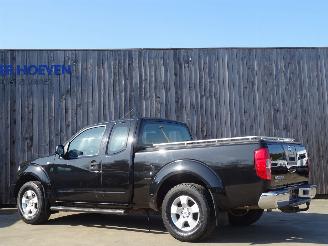 Nissan Navara 2.5 DCi 4X4 Kingcab Airco 2-Persoons Trekhaak 128KW Euro 4 picture 2