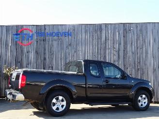 Nissan Navara 2.5 DCi 4X4 Kingcab Airco 2-Persoons Trekhaak 128KW Euro 4 picture 3