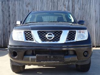 Nissan Navara 2.5 DCi 4X4 Kingcab Airco 2-Persoons Trekhaak 128KW Euro 4 picture 6