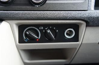 Volkswagen Transporter T6 2.0 TDi L1H1 9-Persoons Airco 62KW Euro 6 picture 14