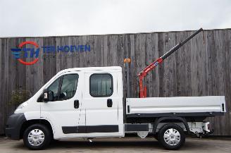 krockskadad bil auto Peugeot Boxer 2.2 HDi Dubbele Cabine Open Laadbak Kraan Airco Trekhaak 96KW Euro 4 2013/5