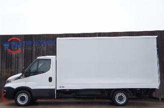 Schadeauto Iveco Daily 35S16 2.3 HPi Koffer Laadklep Automaat Klima Cruise 115KW Euro 6 2018/2