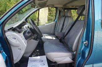 Renault Trafic 2.0 DCi Lang 9-Sitzer MOTORSCHADEN picture 8