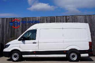 Damaged car Volkswagen Crafter 2.0 TDi L3H3 Airco Navi Cruise Apple Carplay 130KW Euro 6 2018/3