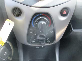Peugeot 108 1.0 e -VTi Active NAP 5drs picture 23
