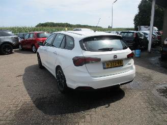 Fiat Tipo Stationwagon 1.4 Street picture 5