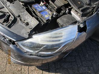 Renault Clio 0.9 TCe Estate picture 14