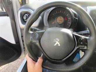 Peugeot 108 1.0 e-Vti Active Airco NAP picture 18