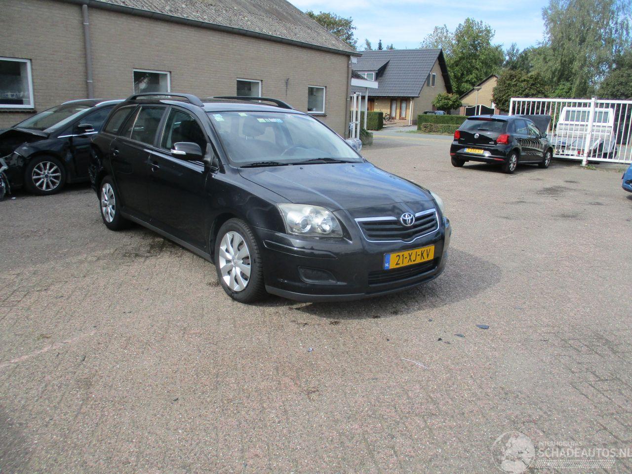 Toyota Avensis 1.6 VVTi Terra Wagon