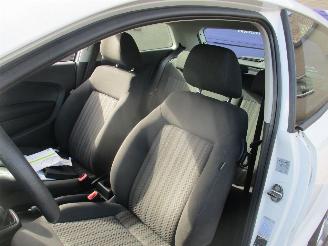 Volkswagen Polo 1.0 EasyLine AIRCO picture 14