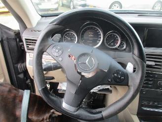 Mercedes E-klasse Coupe CGI Elegance REST bpm 800 EURO !!!! picture 15