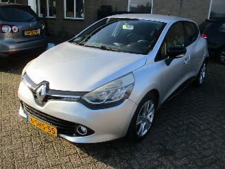 Renault Clio 0.9 TCe Expression 5drs picture 3