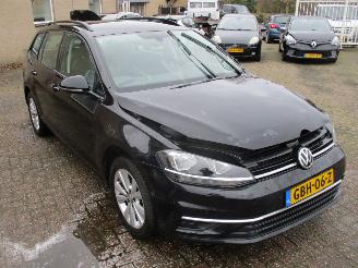 Auto incidentate Volkswagen Golf Variant 1.0 TSI Trendline 2020/1