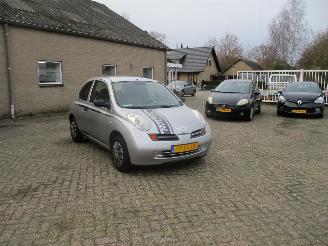 Damaged car Nissan Micra 1.2 Visia Automaat NAP 2003/2