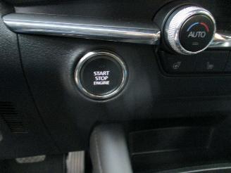 Mazda 3 2.0 SA-G Luxury Aut REST BPM 1600 EURO !!!!! picture 21