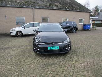 Volkswagen Golf 1.0 TSI HighLine Business R picture 2