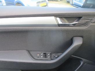 Skoda Superb Combi 1.6 TDI Ambition Bns picture 22