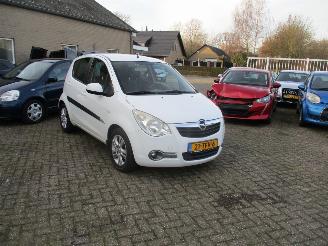 skadebil auto Opel Agila 1.0 edition Airco NAP 2012/1