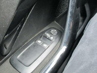 Peugeot 208 1.2 VTi Envy 5drs picture 25